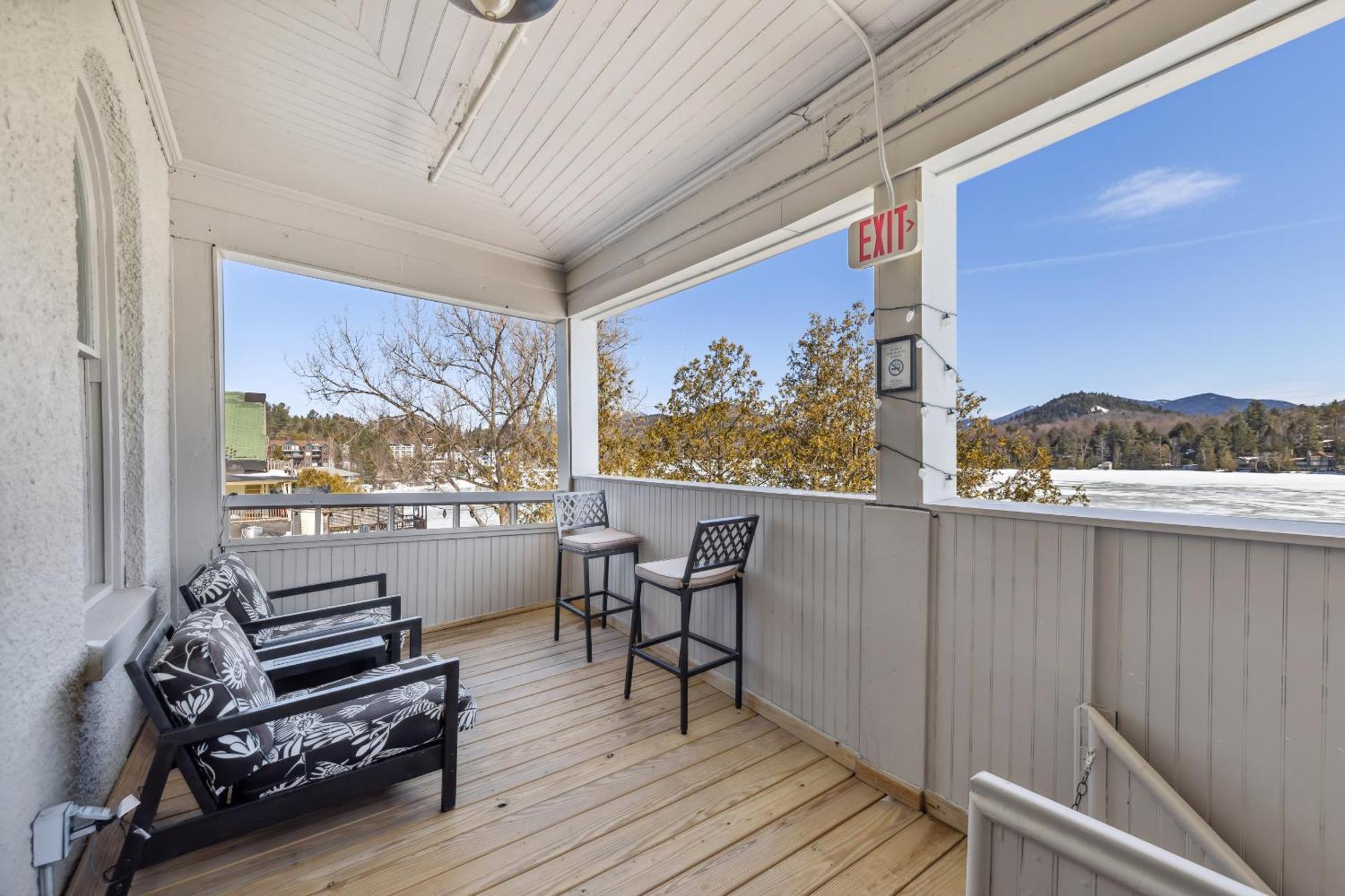 The Haus On Mirror Lake Lake Placid Room photo