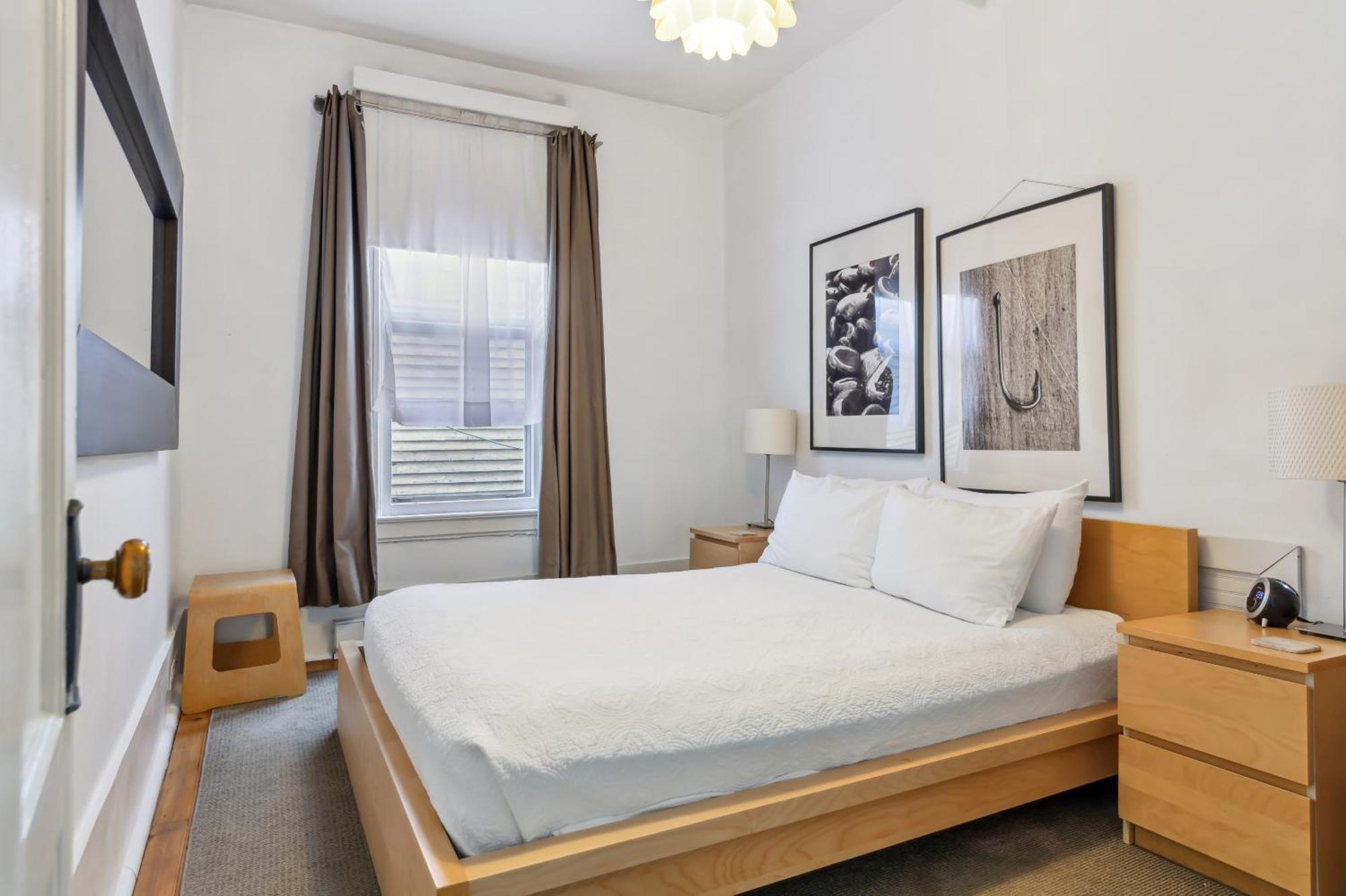 The Haus On Mirror Lake Lake Placid Room photo