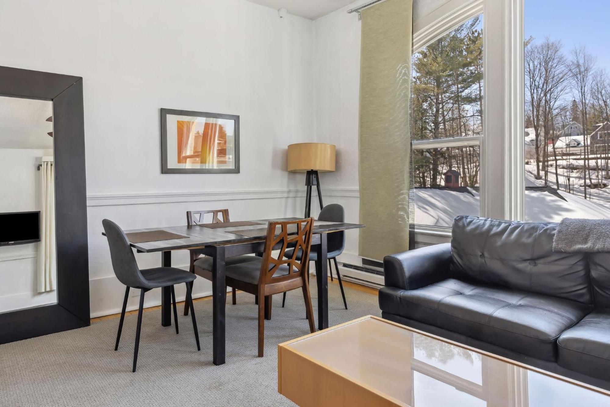The Haus On Mirror Lake Lake Placid Room photo