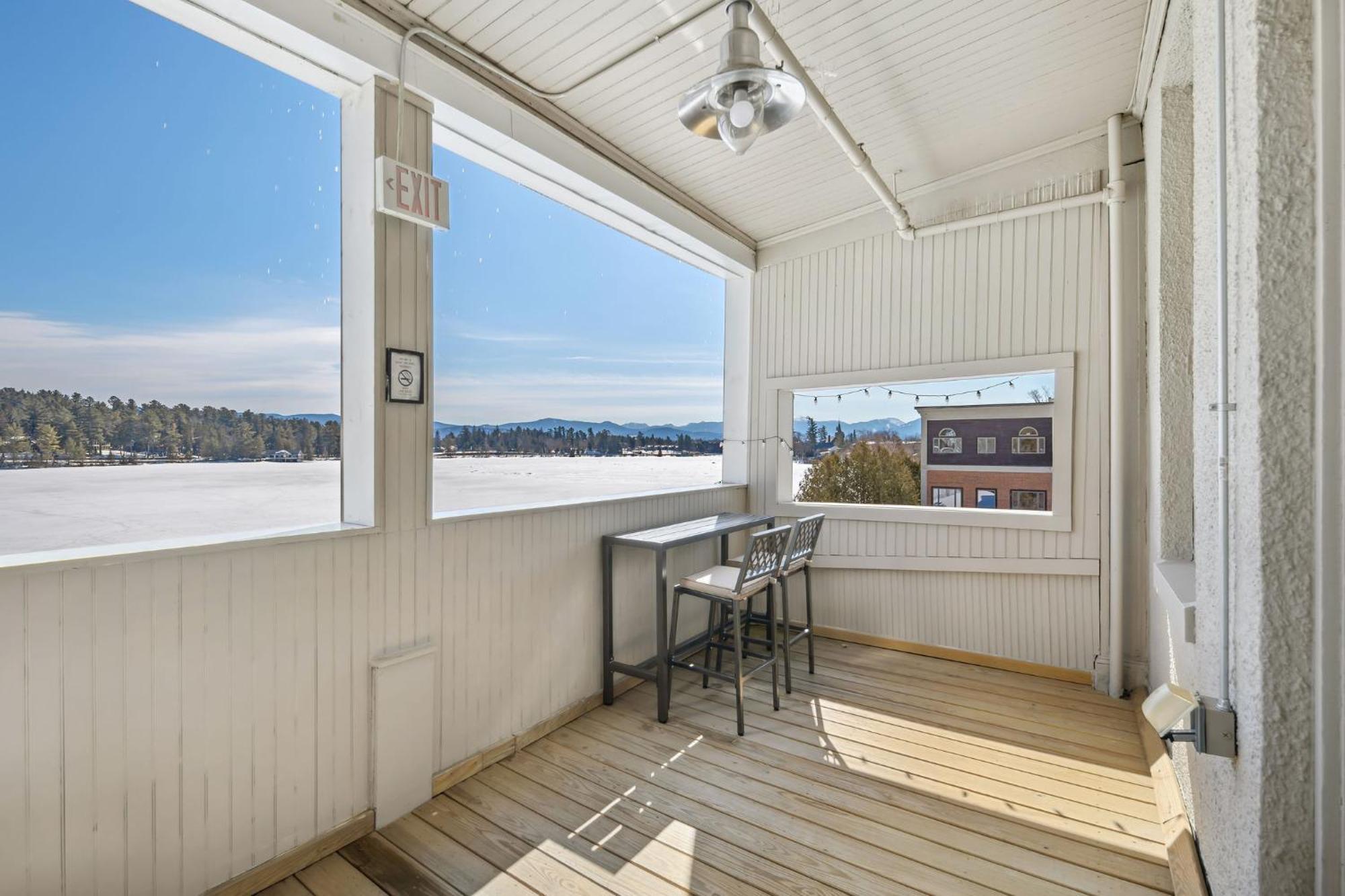 The Haus On Mirror Lake Lake Placid Room photo